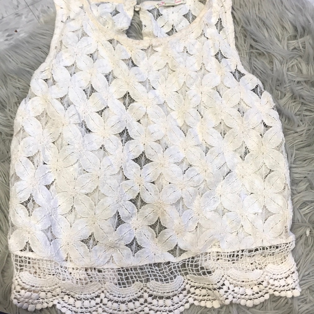 White cropped tank